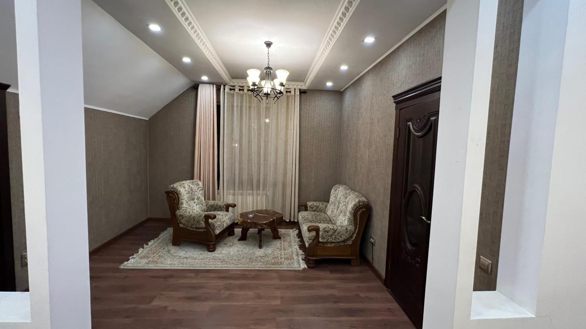 Lite Guest House บิชเคก ภายนอก รูปภาพ